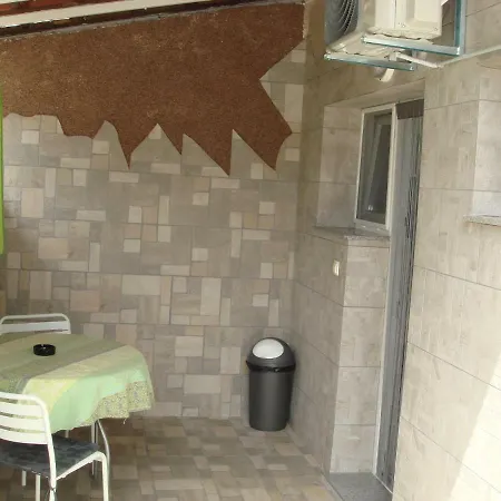 Denis Apartment *